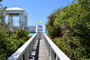 Property grounds - Beachfront in Seaside on 2 lots, Gulf views, Porches & Rooftop Deck, 2 Bikes (Santa Rosa Beach Fl)