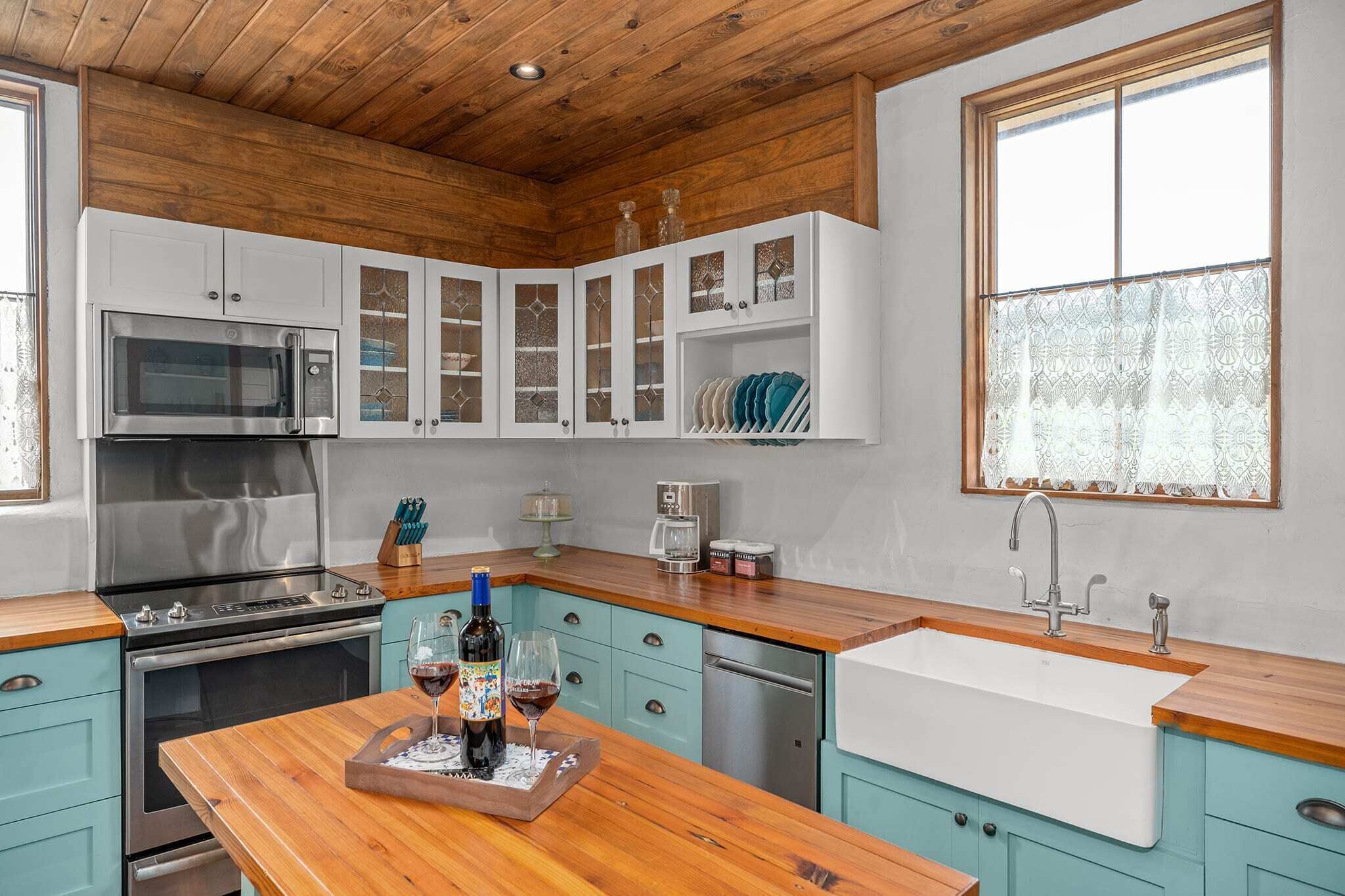 Melissa's Farmstead - Cottage, great views!