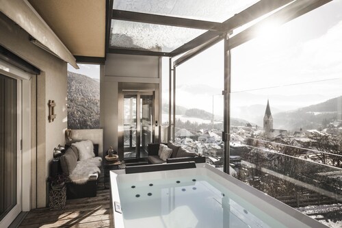 Dolomites Alpin Penthouse 90 qm with privat sauna and privat whirlpool, WLAN