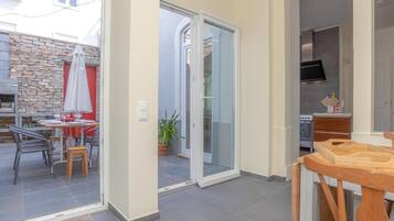 House | 5 bedrooms, soundproofing, Internet