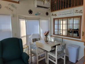 Dining - Lake Palestine Cute Home Chandler Texas (Chandler)