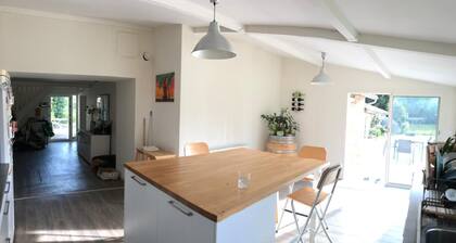 LongĂšre au calme au pied des vignes et de la forĂȘt - La Brede