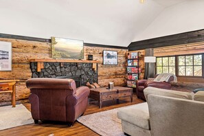 Cabin, Multiple Beds, Patio, Mountain View (Summit Hideaway) | Interior - Summit Hideaway A Big Bear Oasis! (Big Bear Lake)