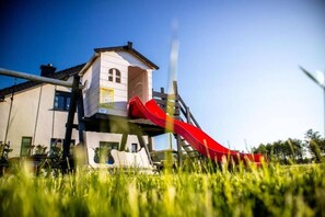 Children’s area - Two-story holiday homes close to the seaside beach (Gaski)