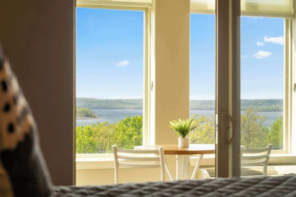 2 bedrooms, individually decorated, individually furnished, free WiFi - It's a Good Life - Stunning Lake Views! (Branson)
