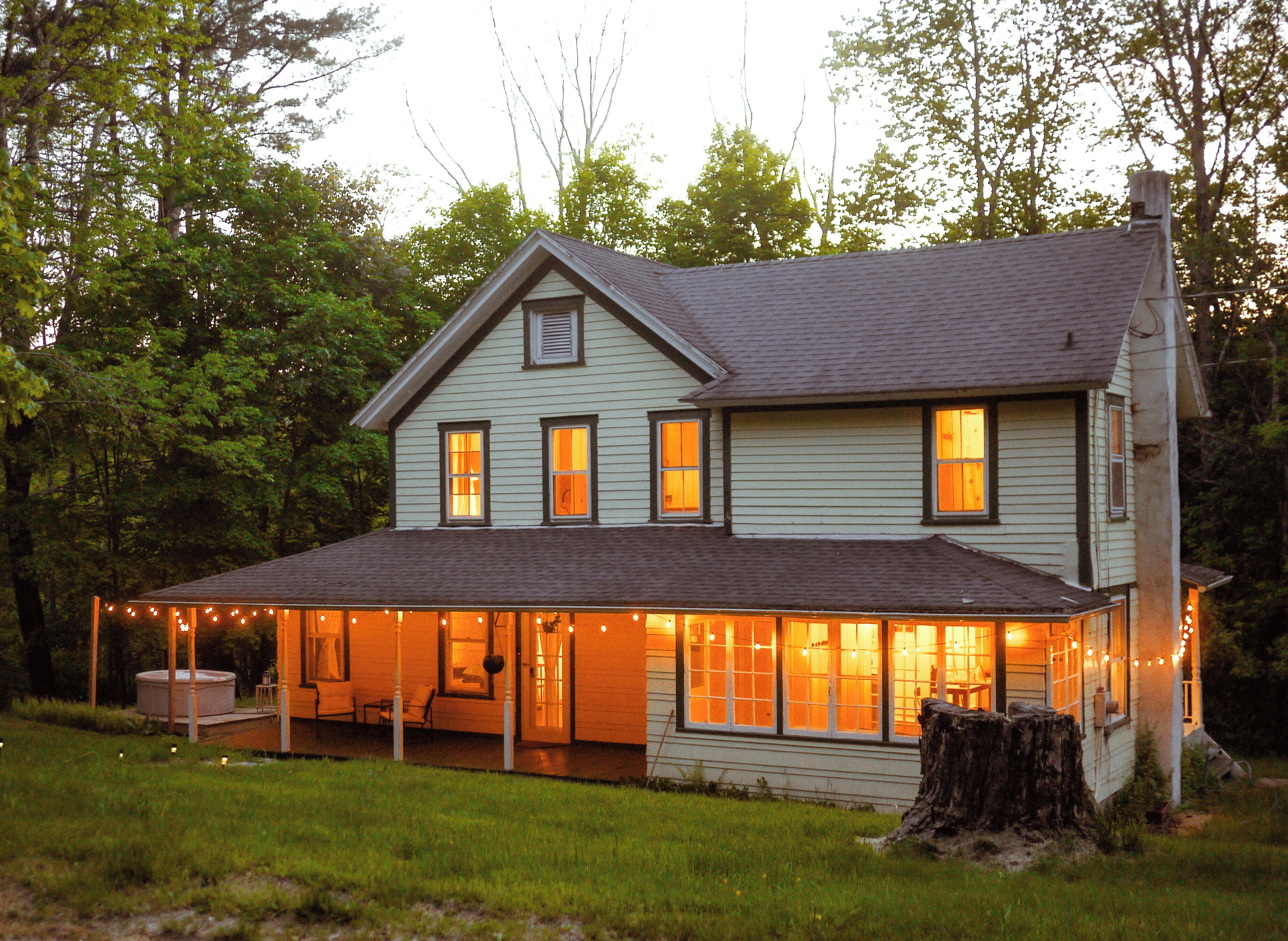 Unwind at the Swiss Hill Farmhouse