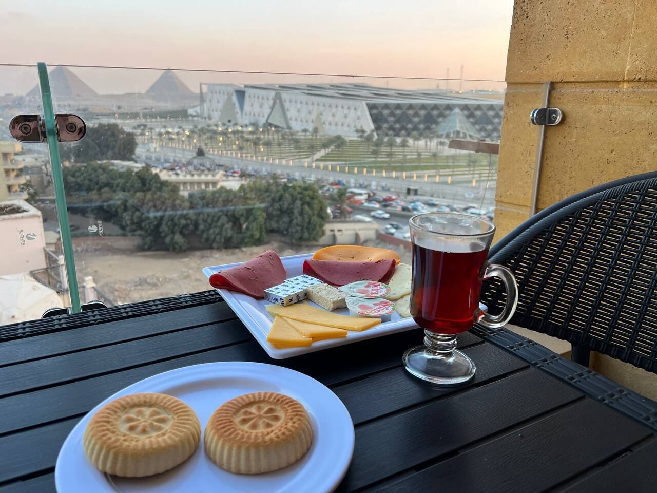 Foto - Asia Pyramids View