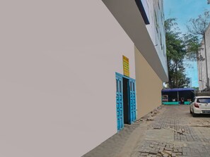 Front of property - OYO 92403 Gatsu Homestay (Medan)