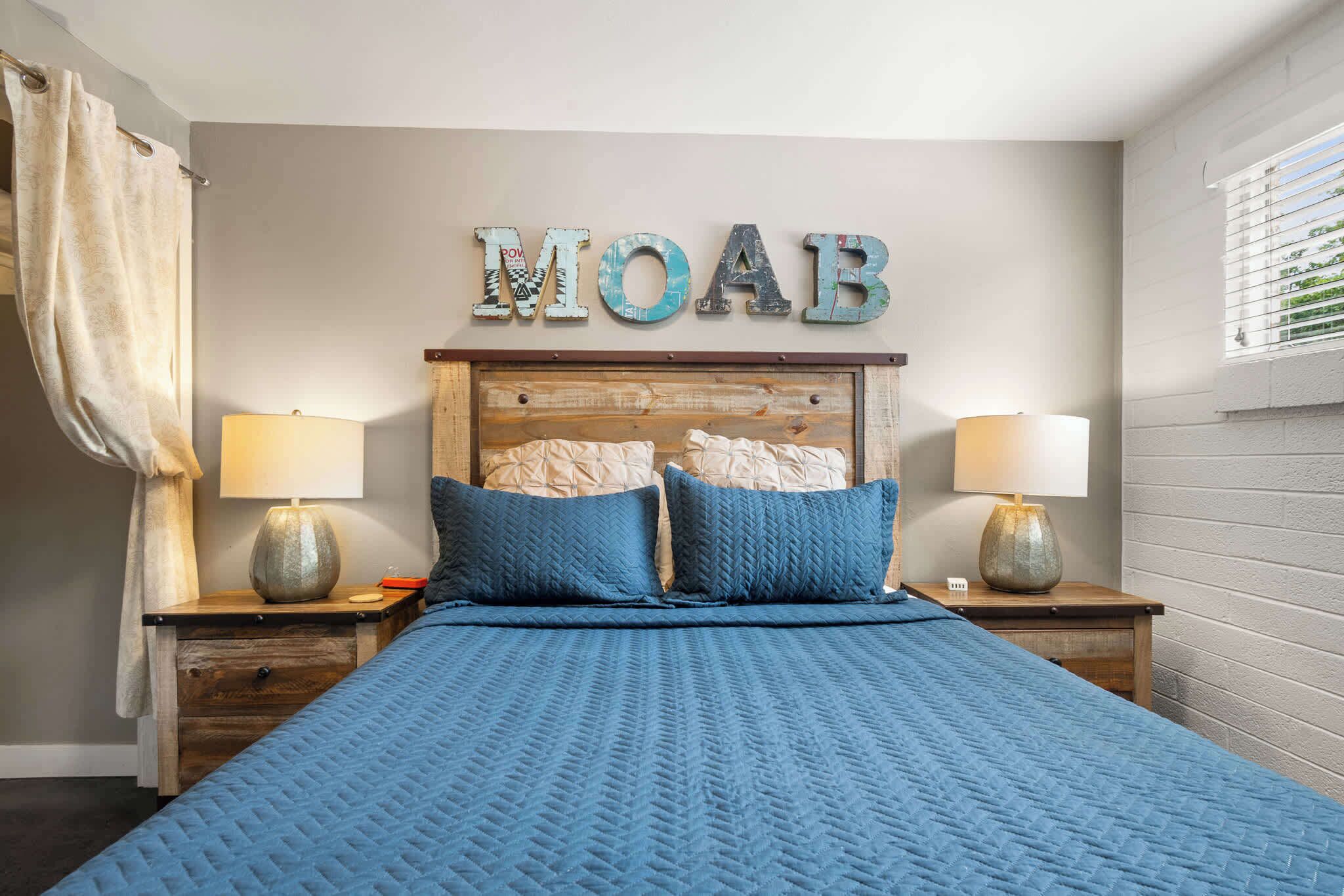 1 多间卧室、办公桌、熨斗/熨衣板、WiFi