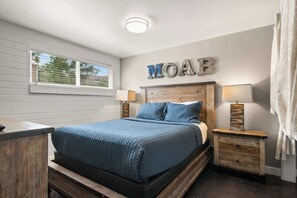 1 soverom, skrivebord, strykejern/-brett og wi-fi