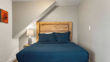 1 Schlafzimmer, Schreibtisch, BĂŒgeleisen/BĂŒgelbrett, WLAN