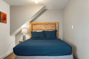 1 chambre, bureau, fer et planche à repasser, Wi-Fi