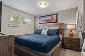 1 habitación, escritorio, tabla de planchar con plancha y wifi 