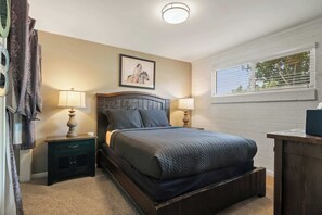 1 quarto, escrivaninha, ferros/tábuas de passar roupa, Wi-Fi