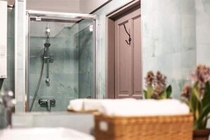 Dusche, Haartrockner