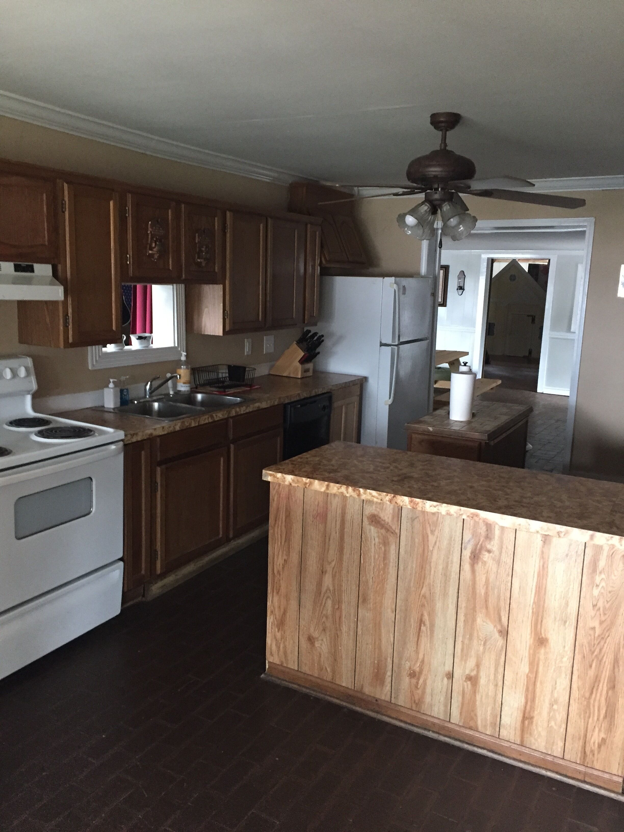 Lake home, waterfront,  rustic, large, spacious, deck, patio, grill