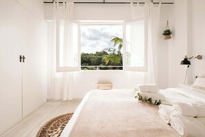 1 bedroom, iron/ironing board