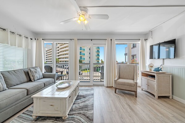 Smart TV, reproductor de DVD y libros 