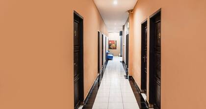 Hotel O Makassar near Mall Panakukkang formerly Sayang Home Stay