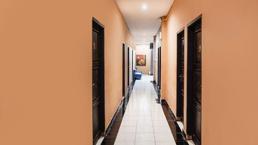 Hotel O Makassar near Mall Panakukkang formerly Sayang Home Stay