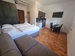 Estudio estándar, 1 habitación, para no fumadores | Ropa de cama hipoalergénica y camas Select Comfort 