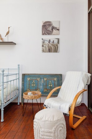 Apartment, 2 Schlafzimmer, Balkon | 2 Schlafzimmer, kostenloses WLAN, Bettwäsche