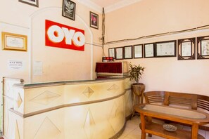 Bureau, espace de travail pour ordinateurs portables