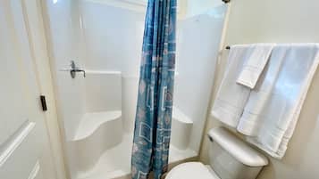 Håndklæder, Sæbe, Shampoo, Toiletpapir