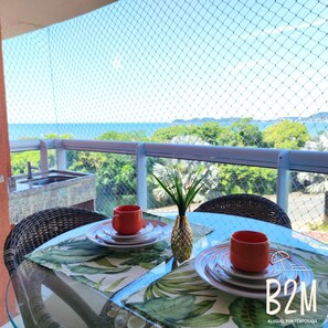 Outdoor dining - Home Clube Beto Carrero (Penha)