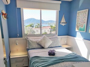 2 quartos, acesso à internet, roupa de cama