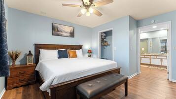 2 bedrooms, individually decorated, individually furnished, free WiFi