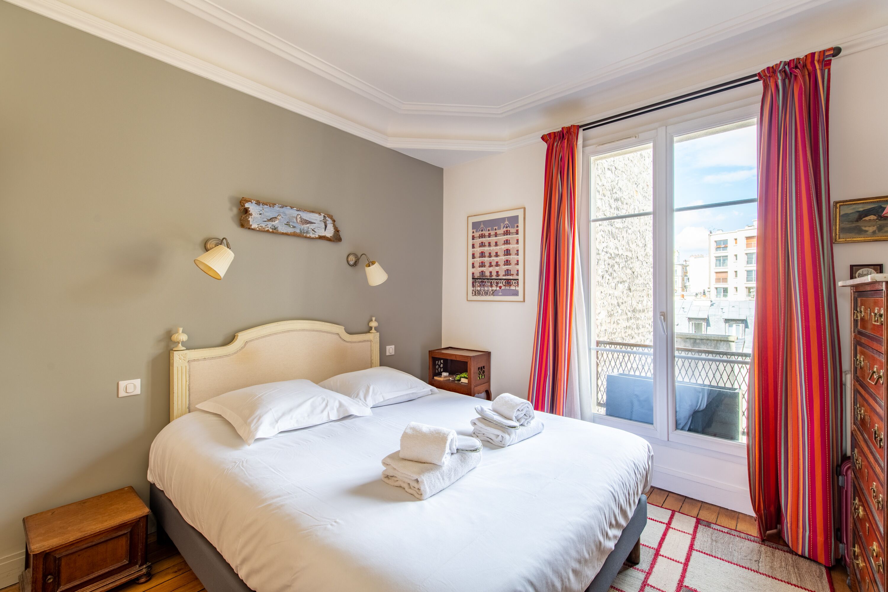 Spacious and comfortable apartment. Ideal for a professional or leisure stay.