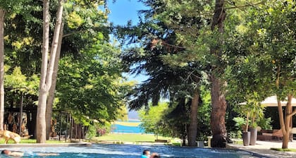 Casona del Lago "lodge Pehuén Colbún"