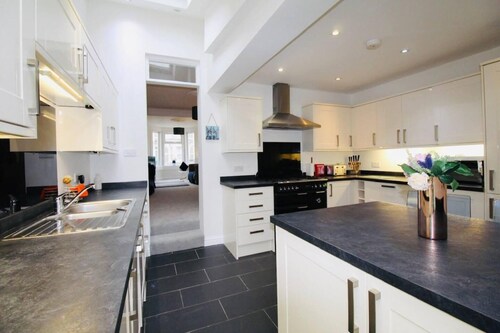 Remarkable 3-bed House in Bath