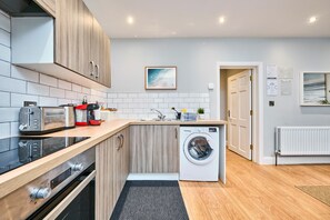 Superior Apartment, 1 Double Bed with Sofa bed | Private kitchen | Fridge, microwave, oven, stovetop