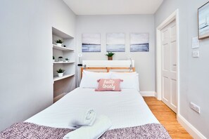 Apartemen Superior, 1 Tempat Tidur Double dengan tempat tidur Sofa | 1 kamar tidur dan didekorasi berbeda-beda