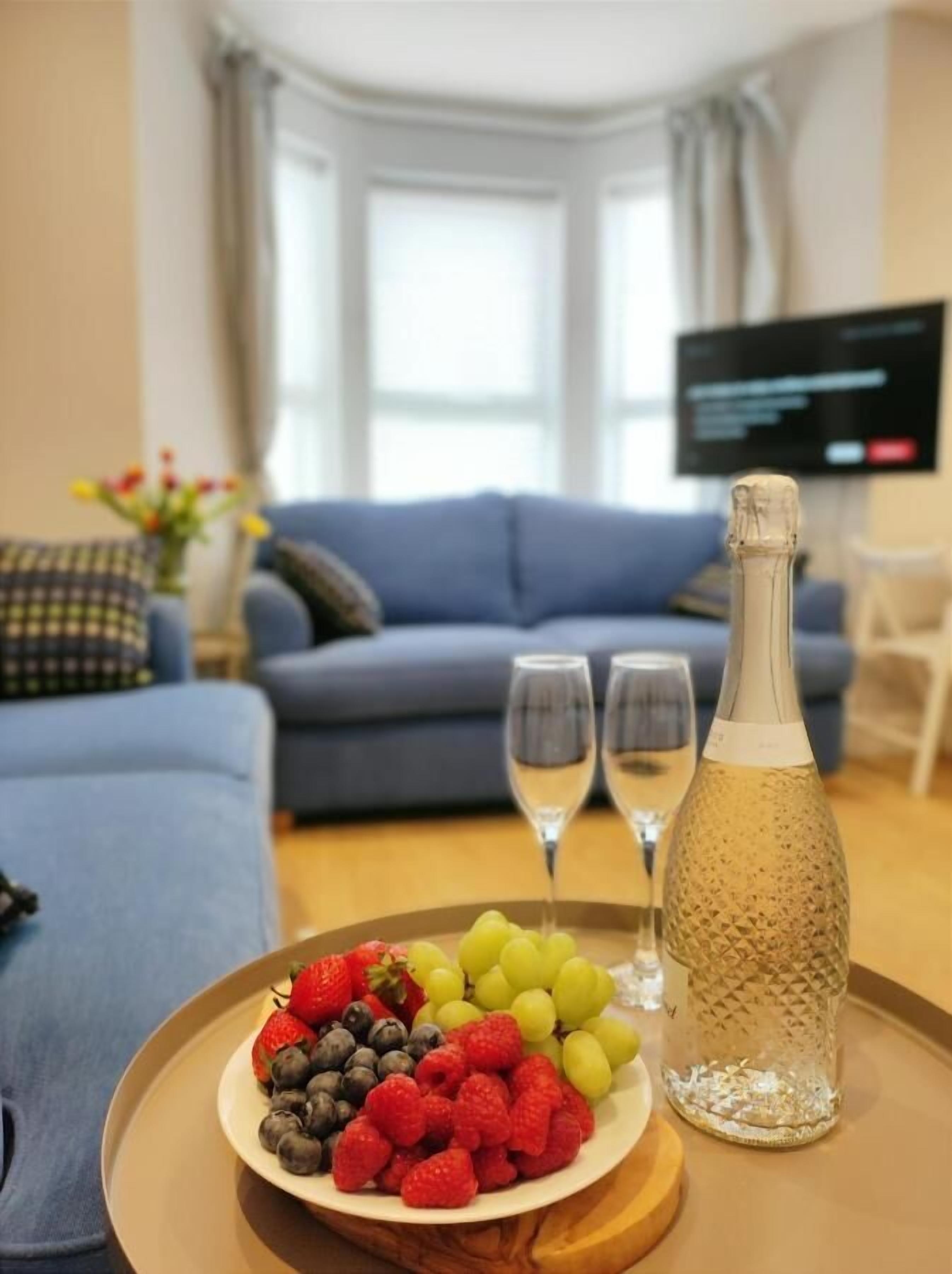 Superior Apartment, 1 Double Bed with Sofa bed | Living area | 40-inch LCD TV with digital channels