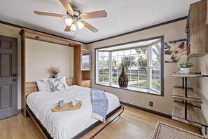 Ferienhaus, Mehrere Betten, Whirlpool, Gartenblick | 3 Schlafzimmer, individuell dekoriert, individuell eingerichtet