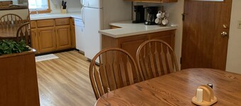 Family Home, Blocks from Pro Football Hall of Fame, Fenced Yard, Pet Friendly