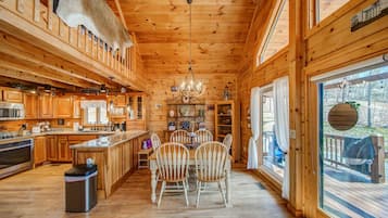 Cabin, Multiple Beds, Hot Tub | Private kitchen | Fridge, microwave, oven, stovetop