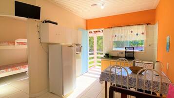 Apartamento família | Cozinha privada | Geladeira grande, micro-ondas, liquidificador