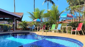 Kolam renang terbuka 