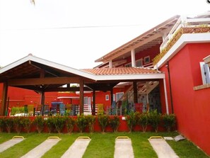 Bãi đậu xe tự phục vụ miễn phí