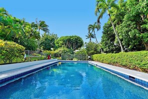Indendørs pool