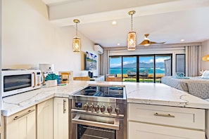 Fridge, microwave, oven, stovetop - Pohailani #113 - Vacation West Maui - Gorgeous Studio with AC (Lahaina)