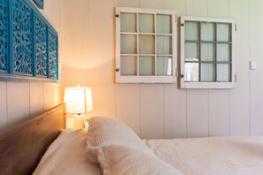 3 室のベッドルーム、アイロン / アイロン台、WiFi (無料)、ベッドシーツ