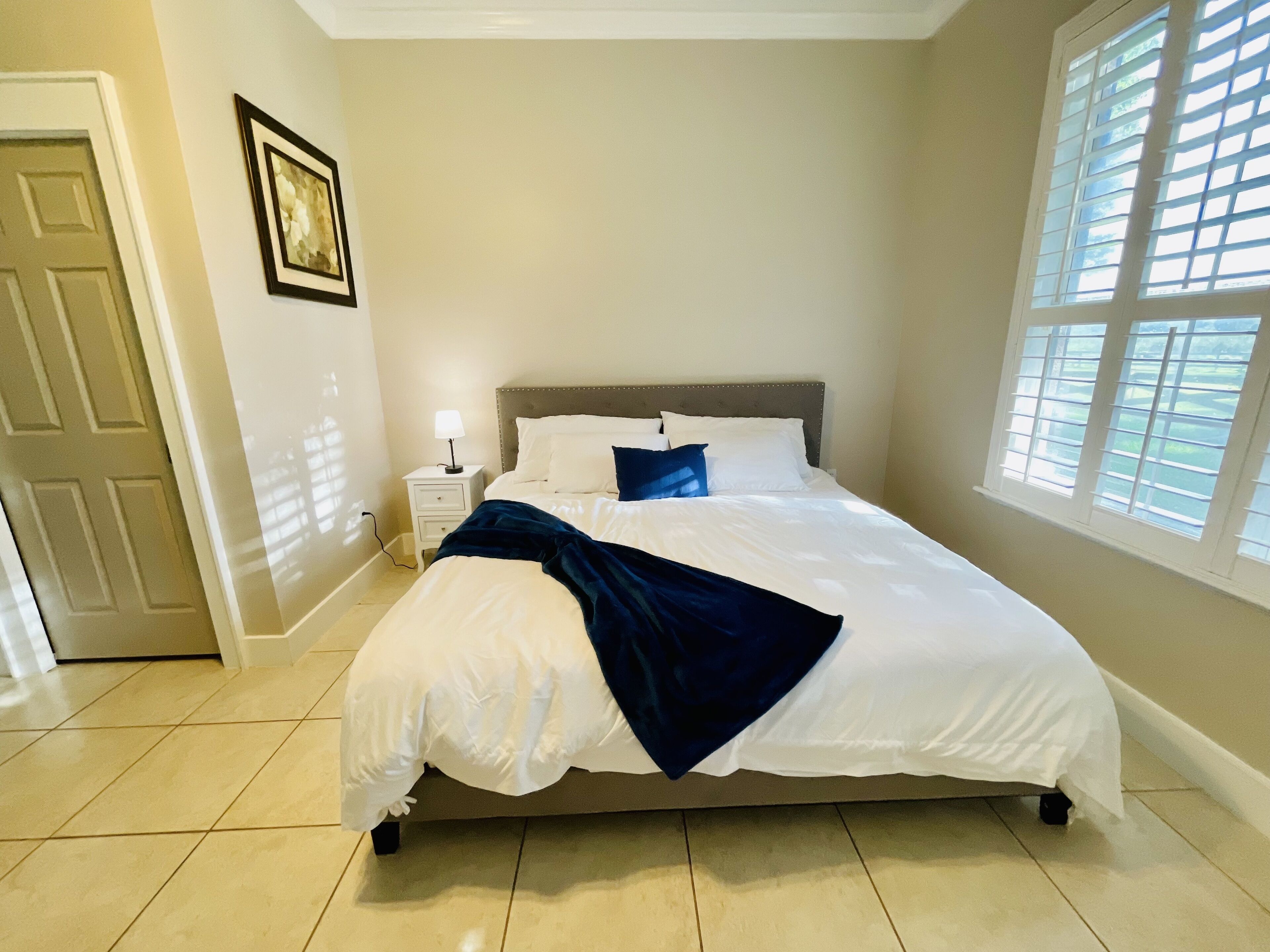 Family vacation dream - all king size beds - SLEEP 11 