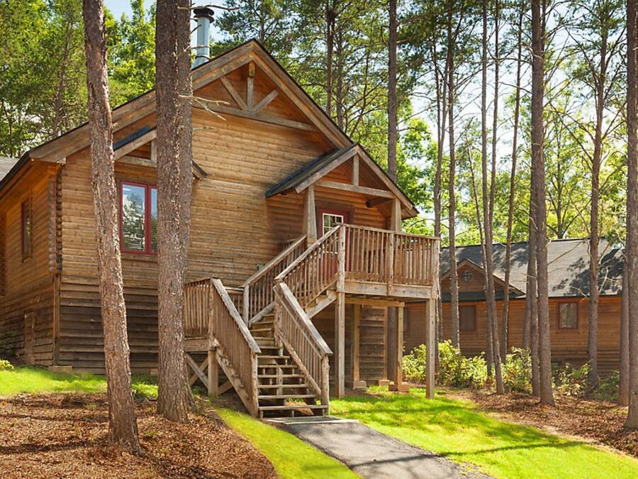 Cabin, 3 Bedrooms | In-room safe, iron/ironing board, free WiFi, bed sheets