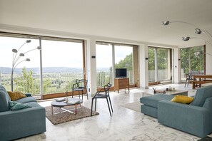 TV, fireplace, foosball, table tennis - Maison Architecte Située sur les Hauteurs D'un Charmant Village Médiéval du LOT (Puy-l'Évêque)