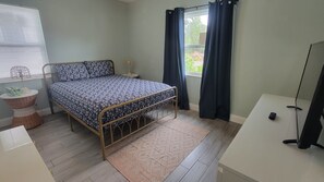 2 chambres, bureau, fer et planche à repasser, Wi-Fi gratuit